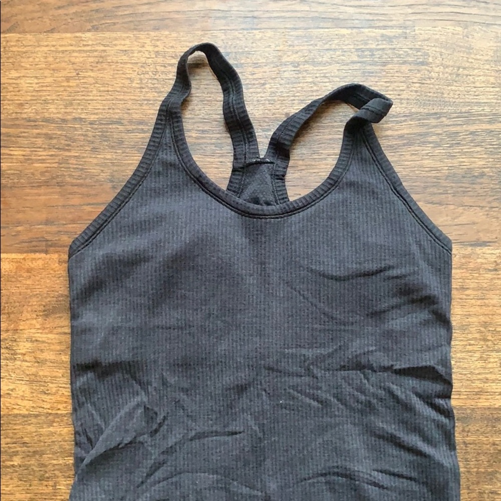 Lululemon tank top with built in bra